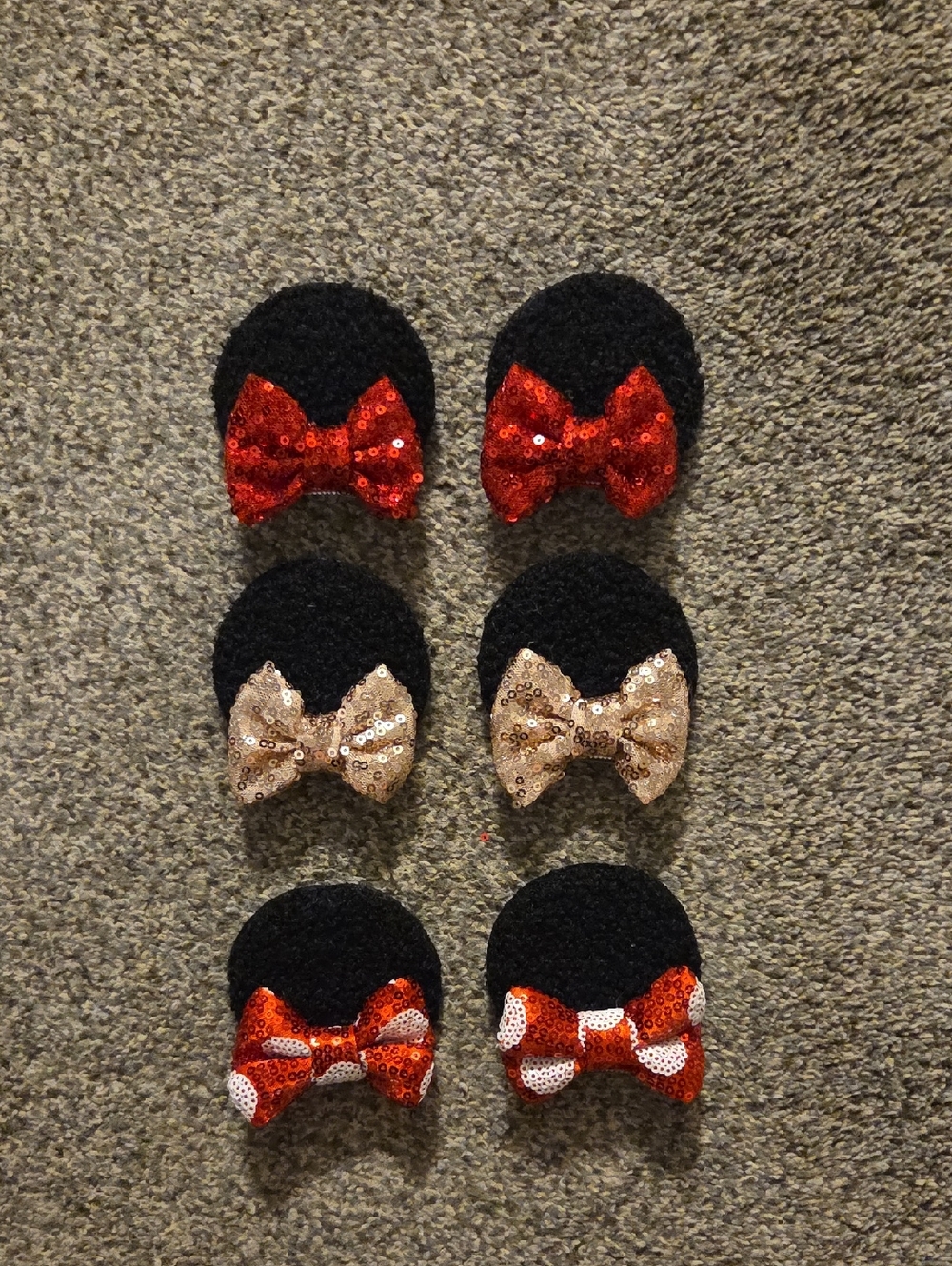 Minnie Mouse Bow Hairclips